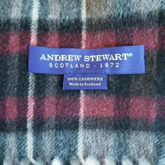 NWOT Andrew Stewart Cashmere scarf - Picture 3 of 6